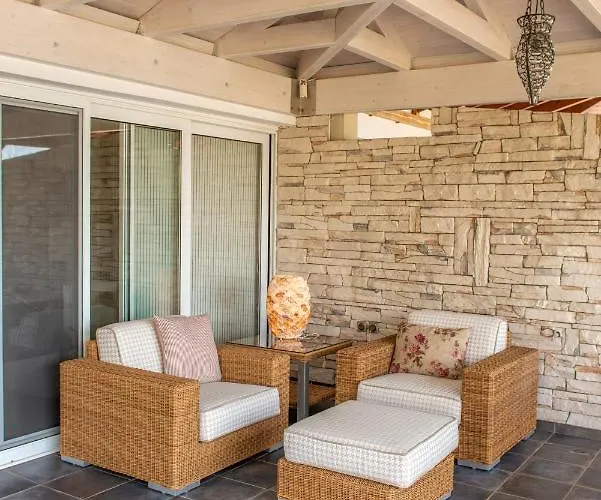 펜션 Oasis Pefkali