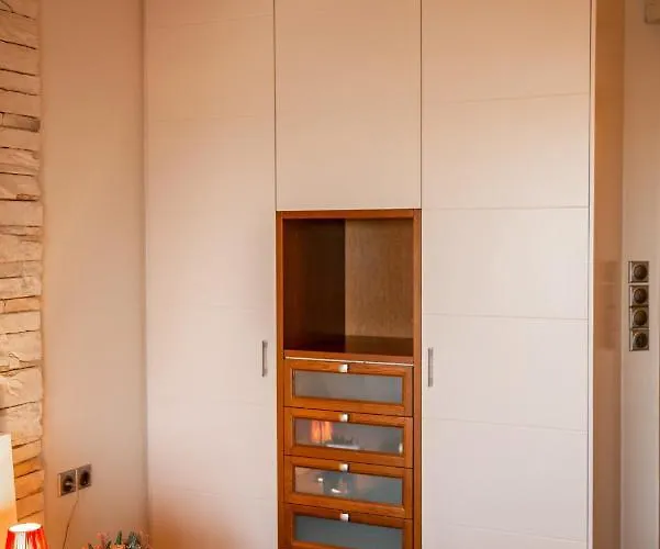 펜션 Oasis Pefkali